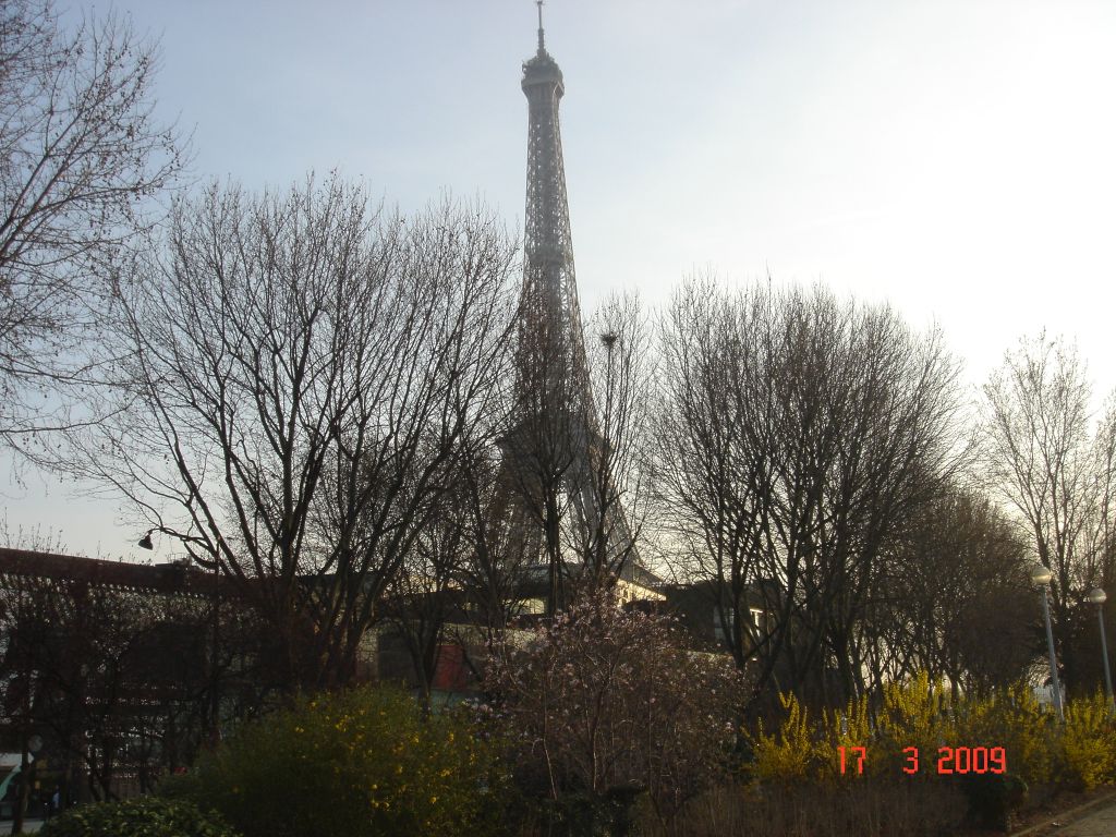 Paris 104
